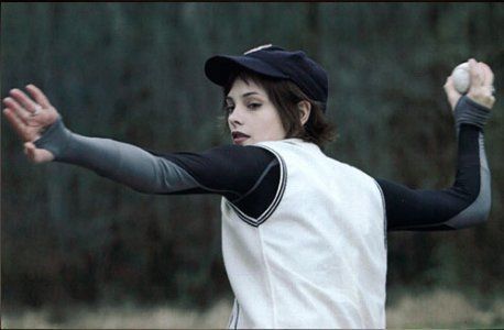 alice-baseball-scene-twilight-series-3420979-458-300.jpg